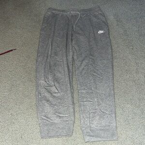 Gray Nike women’s sweatpants